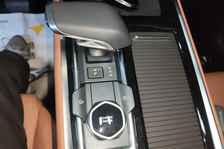 Used CHANGAN NEVO Q05 2024 Truly Delicious Version 125cc Superior Design CATL Gear Lever