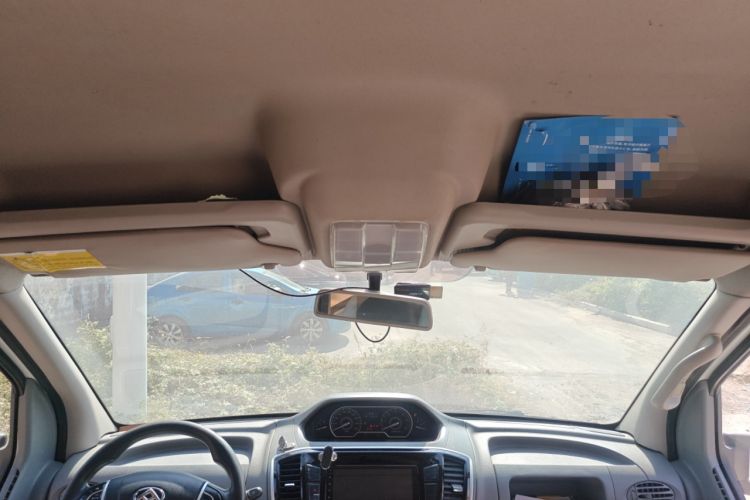 Used SAIC MAXUS Xintu V80 2019 2.5T Classic Version 6-Speed Manual – Aoyuntong Modified Long Wheelbase Mid-Height 7-Seater
