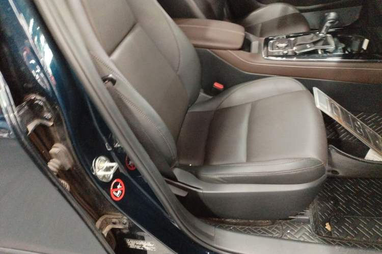 Used Mazda CX-30 2021 2.0L Automatic Joyful Edition
