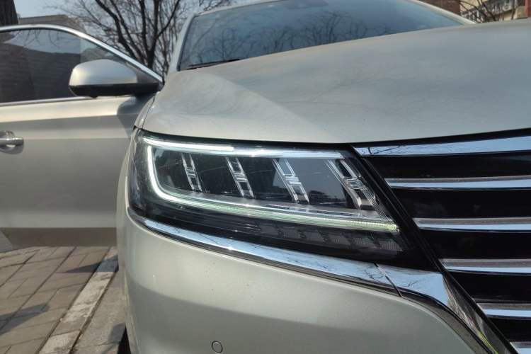 Used Roewe RX5 New Energy 2017 ERX5 EV400 Electric Internet Supreme Edition
