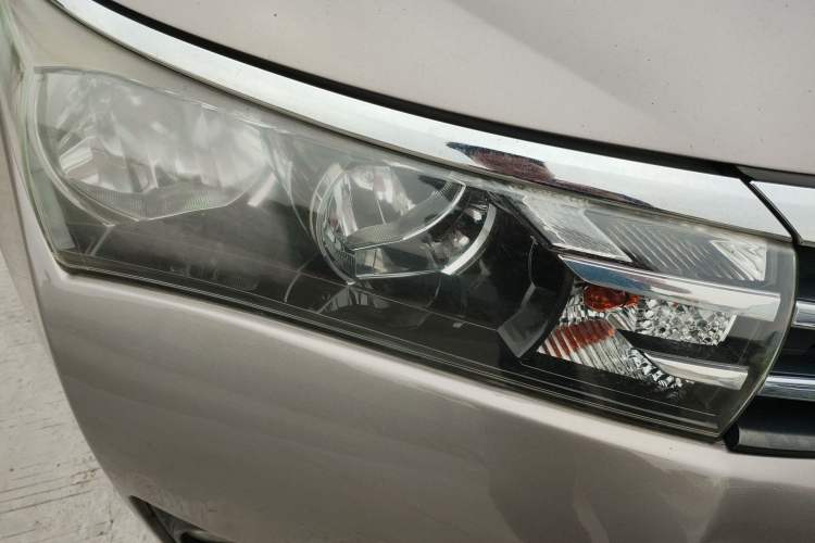 Used Toyota Corolla 2014 1.6L CVT GL Right Front Headlight