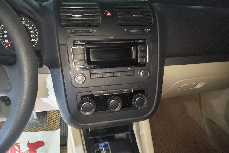 Used Volkswagen Sagitar 2011 1.6L Automatic Comfort Edition
