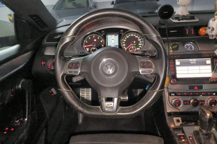 Used Volkswagen FAW-Volkswagen CC 2013 2.0 TSI Luxury Model Steering Wheel