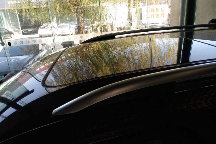 Used Volkswagen Tiguan L 2019 Revised 330TSI Automatic Two-Wheel Drive Smart & Luxury Edition China VI Standard Roof