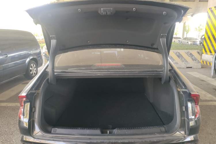 Used Wuling Xingguang 2023 150 Advanced Edition Trunk