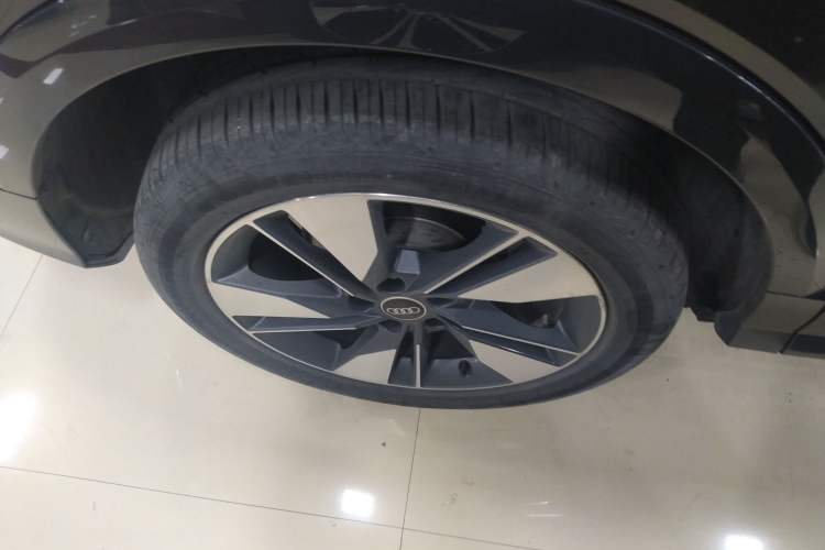 Used Audi Q2L 2022 35 TFSI Fashionable and Elegant Model
