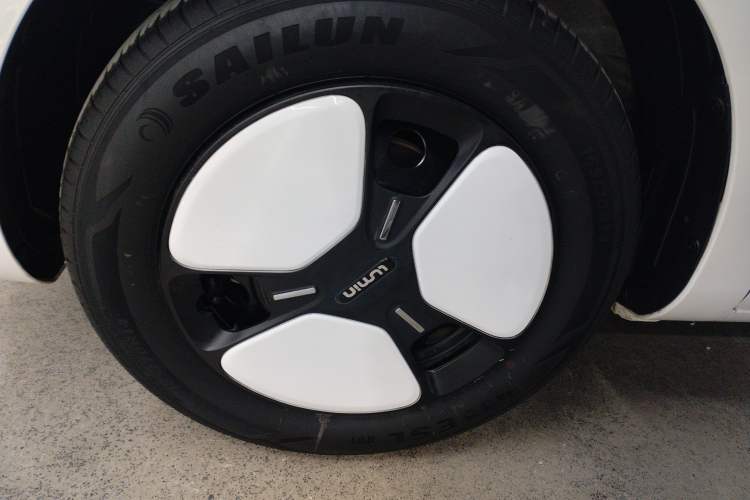 Used CHANGAN NEVO Lumin 2022 155 km – Refreshingly Sweet Edition Exterior 4