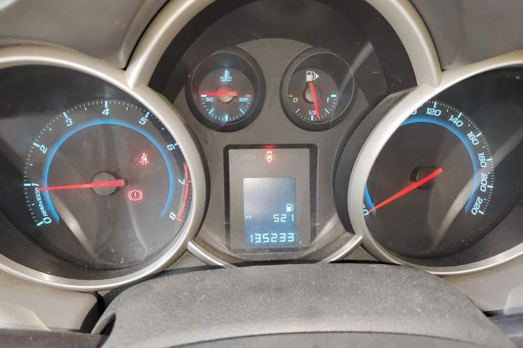 Used Chevrolet Cruze 2013 1.6L SL MT Instrument Cluster
