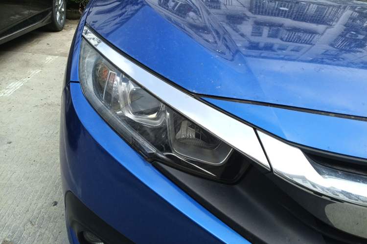 Used Honda Civic 2016 220TURBO CVT Luxury Edition Right Front Headlight