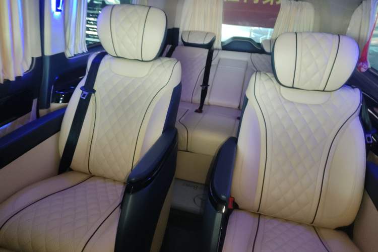 Used Mercedes-Benz Vito 2021 2.0T Elite Version 7 Seats