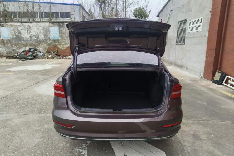 Used Volkswagen Lavida 2019 1.5L Automatic Comfort Edition China VI Standard