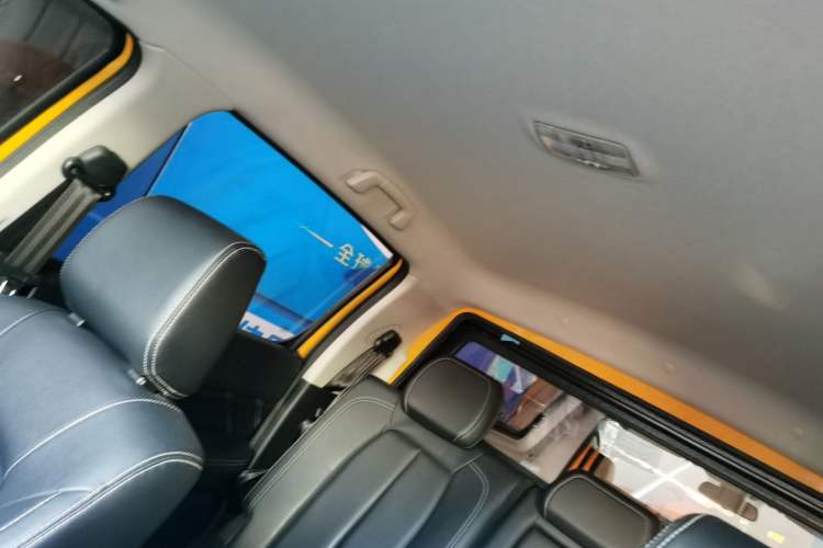 Used JMC Yuhu EV 2022 4x2 LX JX6510PA5BEV
