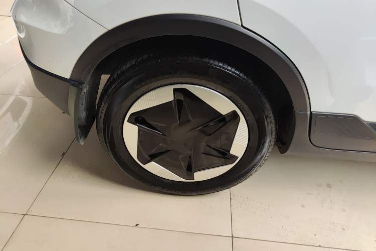 Used Geometry E Firefly 2024 401km Starlight
