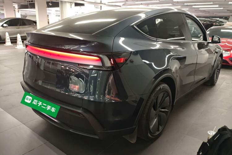 Used Tesla Model Y 2025 Long-Range All-Wheel Drive First Edition
