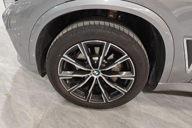 Used BMW X5 2022 Restyled xDrive 30Li Luxury Version M Sport Package
