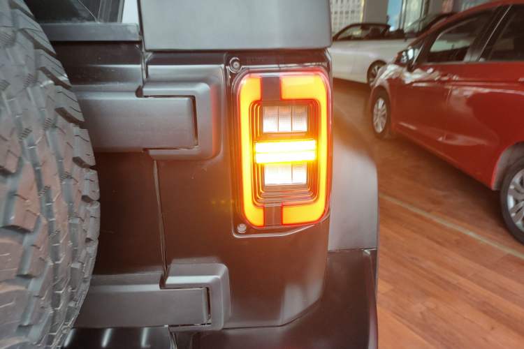 Used BAIC Off-Road BJ40 2023 2.0D Automatic Four-Wheel Drive Blade Hero Edition Adventurer Type
