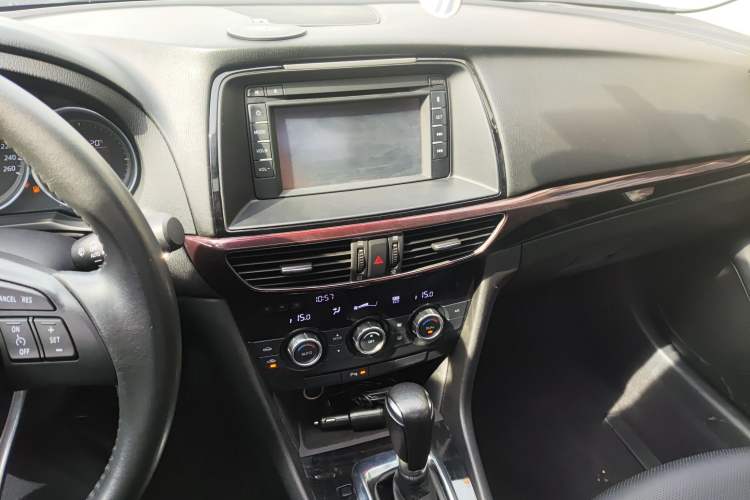 Used Mazda Atenza 2014 2.0L Blue Sky Luxury Edition