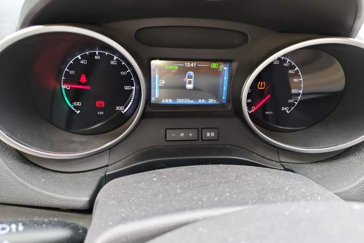 Used BYD Yuan New Energy 2018 EV360 Smart Connected Cool Model