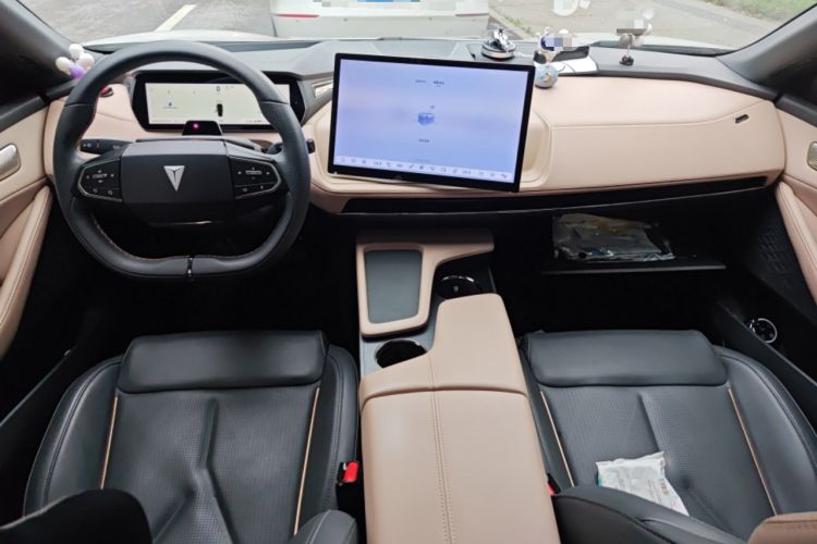 Used Deepal SL03 2022 1.5L 1200 Extended-Range Version Center Console