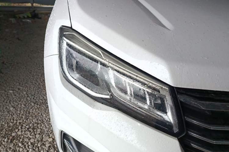 Used CHANGAN CS75 2020 280T Automatic Ya Zhi Model China VI Standard Right Front Headlight