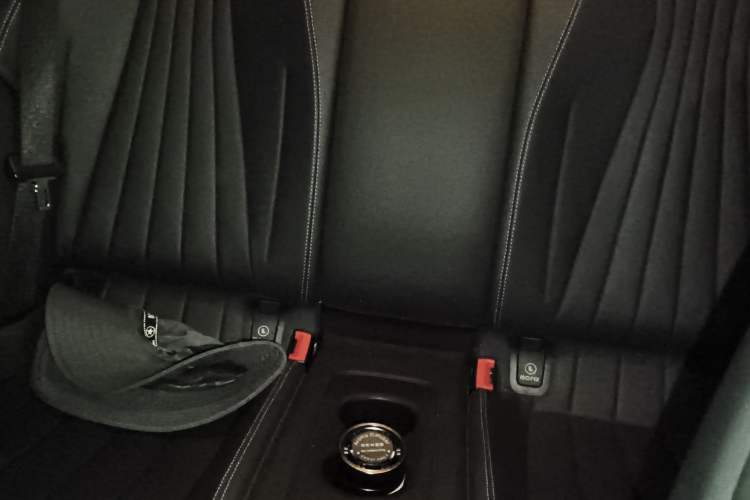 Used Mercedes-Benz E-Class (Import) 2017 E 200 4MATIC Coupe
