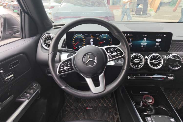 Used Mercedes-Benz GLB 2020 Facelift GLB 200 Fashion Edition Steering Wheel
