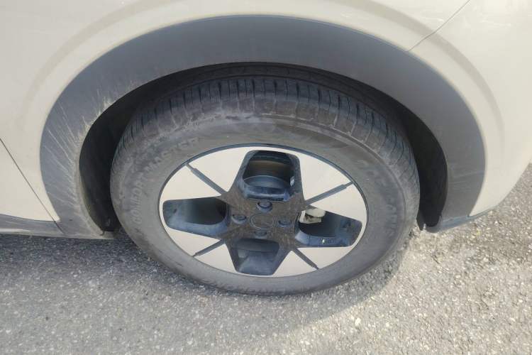 Used Geely Galaxy Geome 2025 310km Dream Edition Right Front Wheel Hub