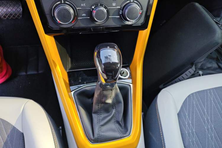 Used Volkswagen T-Cross 2019 1.5L Automatic Comfort Edition Gear Lever