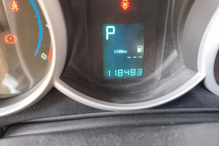 Used Chevrolet Cruze 2013 Hatchback 1.6L Automatic Luxury Model
