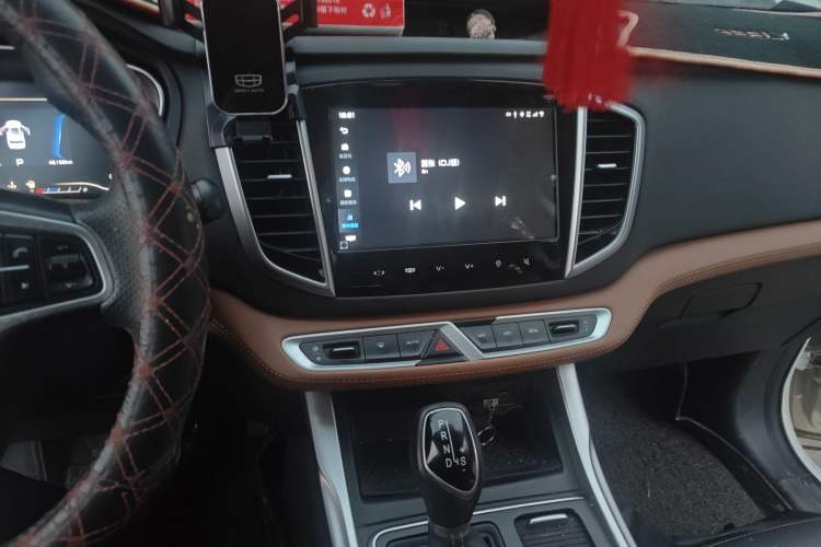 Used Geely Auto Vision X6 2018 1.4T CVT 4G Connected Flagship Edition Audio And AC Panel