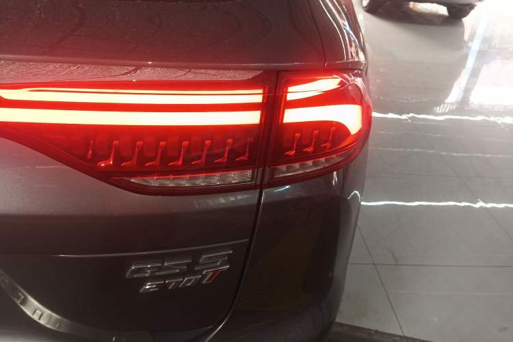 Used GAC Trumpchi GS5 2019 270T Automatic Luxury Edition Right Rear Taillight