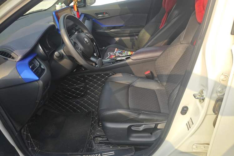 Used Toyota IZOA 2018 2.0L Yichi Version China VI Standard