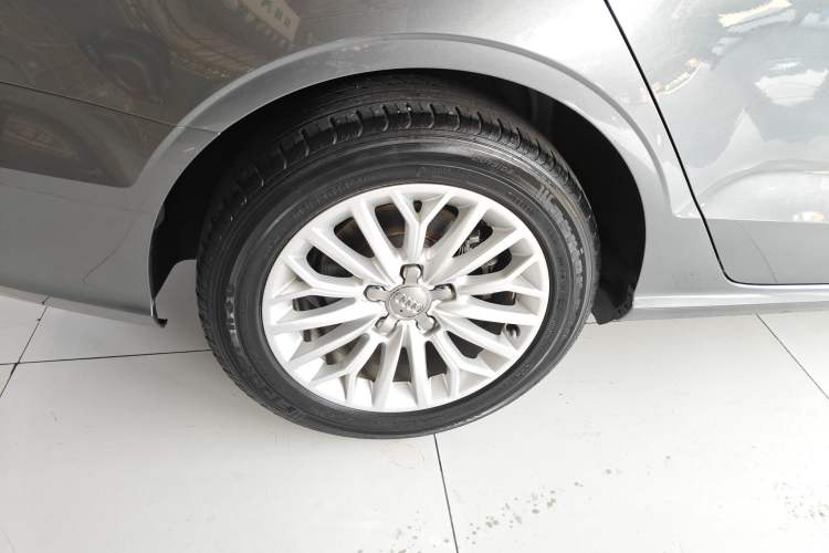 Used Audi A3 2014 Limousine 35 TFSI Automatic Fashion Model
