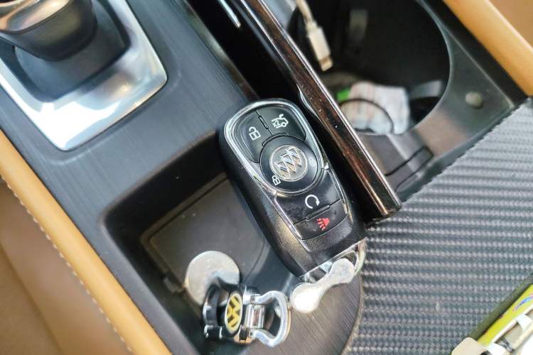 Used Buick LaCrosse 2018 28T Elite Edition
