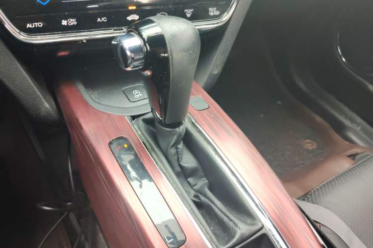 Used Honda XR-V 2015 1.8L VTi CVT Luxury Edition Gear Lever