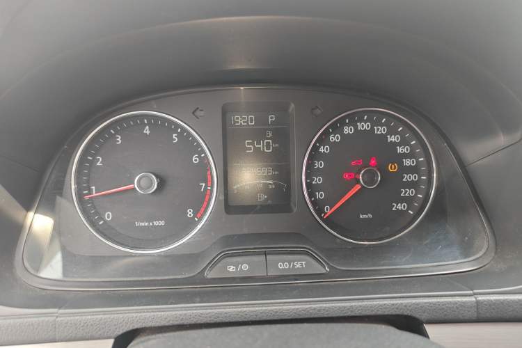 Used Volkswagen Lavida 2013 Restyled Classic 1.6L Automatic Comfort Edition Instrument Cluster
