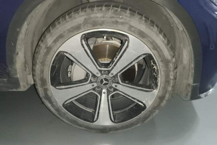 Used Mercedes-Benz GLC 2019 GLC 300 L 4MATIC Dynamic Model Right Front Wheel Hub