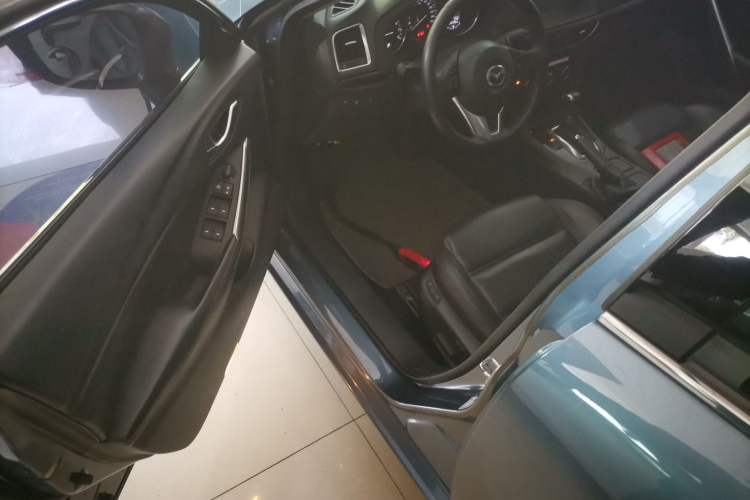 Used Mazda Atenza 2015 2.0L Blue Sky Luxury Edition