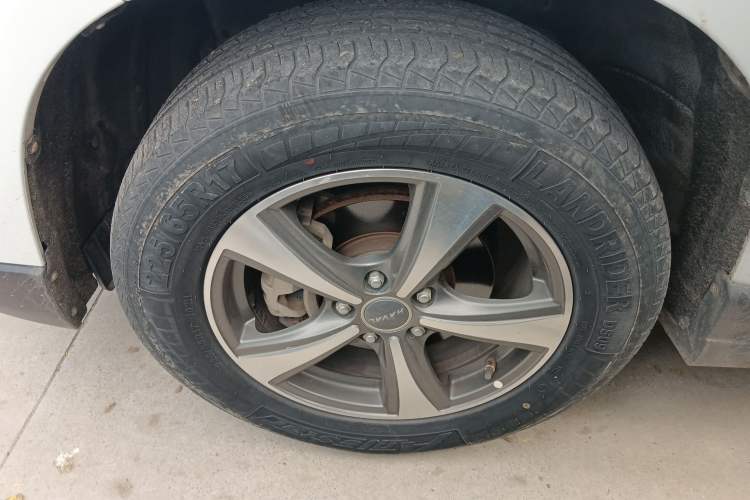 Used Haval H6 2017 Blue Label Sport Edition 1.5T Manual Two-Wheel Drive Elite Model Left Front Wheel Hub