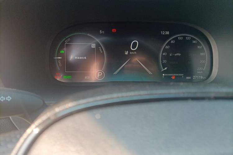 Used Toyota Wildlander 2024 Dual-Motor 2.5L E-CVT Two-Wheel Drive Luxury PLUS Edition