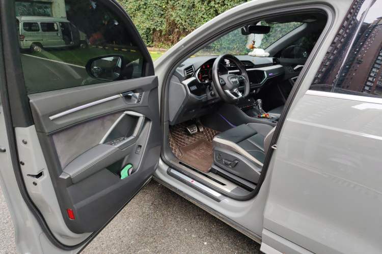 Used Audi Q3 2024 35 TFSI Fashion Dynamic Edition
