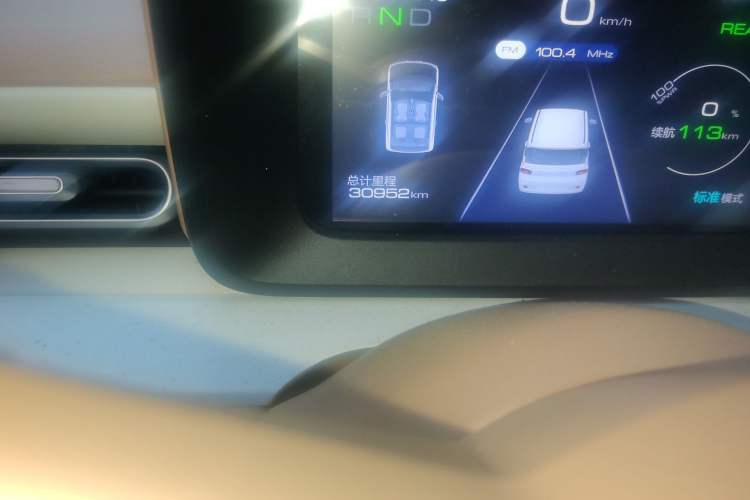 Used Wuling Hongguang MINIEV 2024 3rd Generation 215km Youth Edition Odometer Close Up