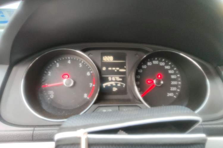 Used Volkswagen Lavida 2015 1.6L Manual Comfort Edition
