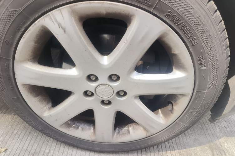 Used Buick Encore 2015 1.4T Automatic Two-Wheel Drive Urban Leading Model Exterior 7