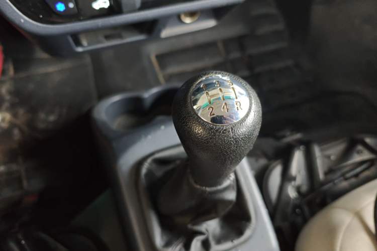 Used Jinbei Hiace X30 2021 1.5L Standard Model Central Air Conditioning EPS Version Bus China VI Emission Standard SWC15M