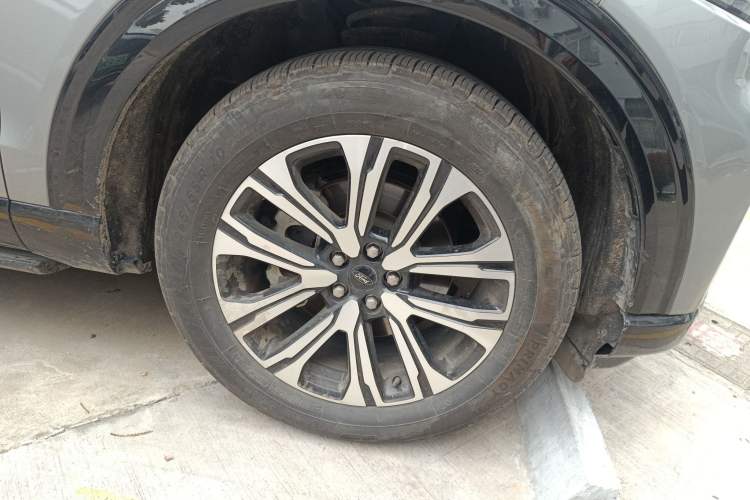 Used Ford Explorer 2024 2.3T EcoBoost Four-Wheel Drive Titanium Edition 7 Seats