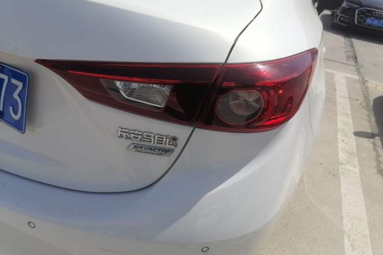 Used Mazda 3 Axela 2017 Sedan 1.5L Automatic Comfort Model Emission Standard China V Exterior 3