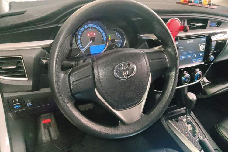 Used Toyota Corolla 2014 1.6L CVT GL Steering Wheel