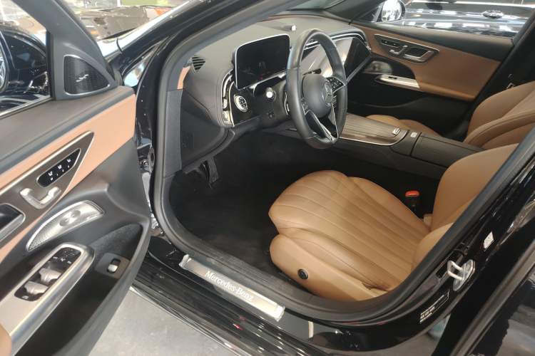 Used Mercedes-Benz E-Class 2024 E 300 L Luxury Model
