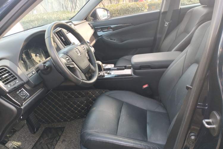 Used Toyota Crown 2018 2.0T Fashion Edition
